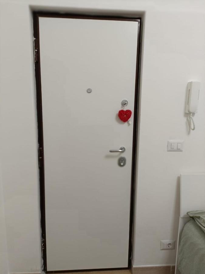 Mirosa Mini Loft Home Self Check In Bari Bagian luar foto